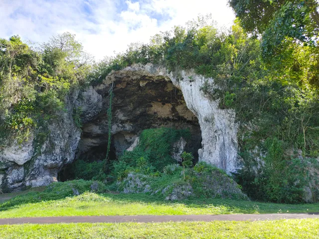 Parque Histórico Cueva María de la Cruz