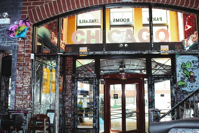 Gino's East