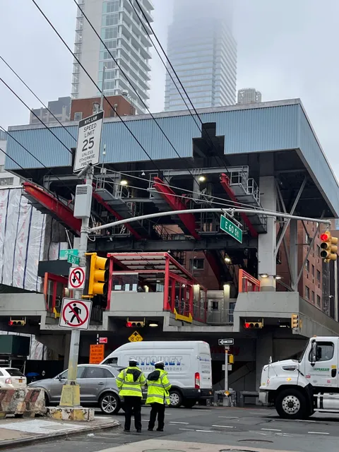 Tramway Plaza