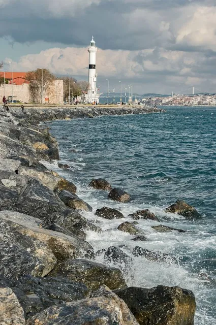 Kadıköy İnciburnu Lighthouse