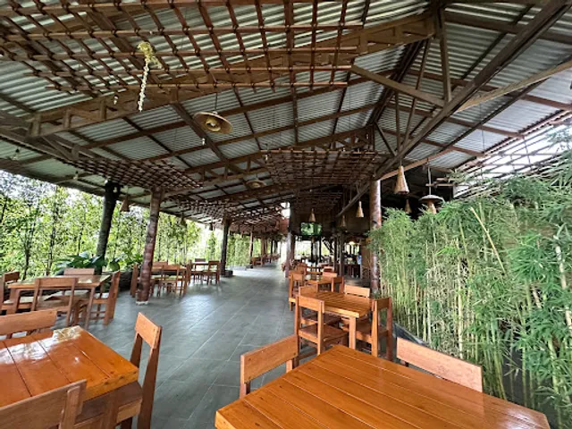 Alang Alang Cafe & Resto