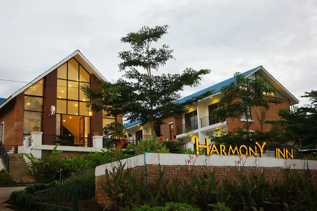 Hotel Harmony Inn