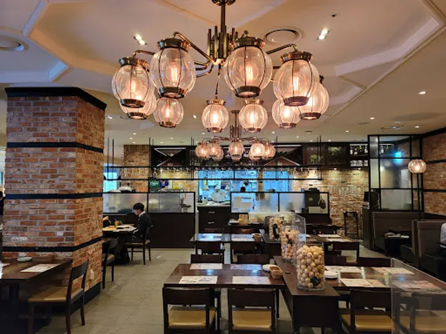 Mad for Garlic Lotte Cinema Suwon Station