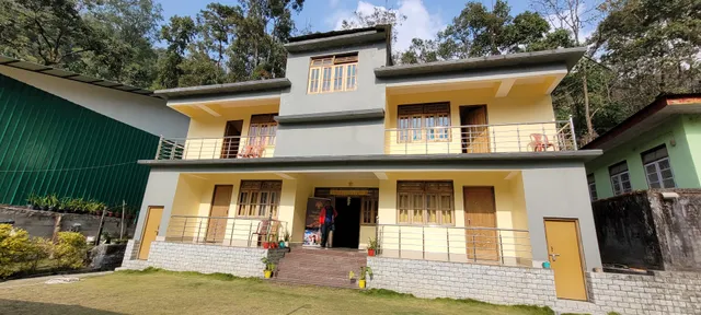 Lingtam Yangsel River Retreat