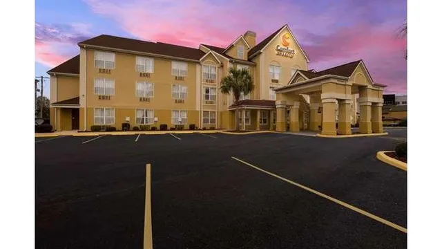 Comfort Inn & Suites Santee I-95