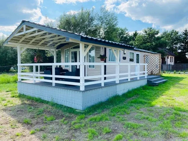 Holidays Nowe Guty / Domki Nowe Guty