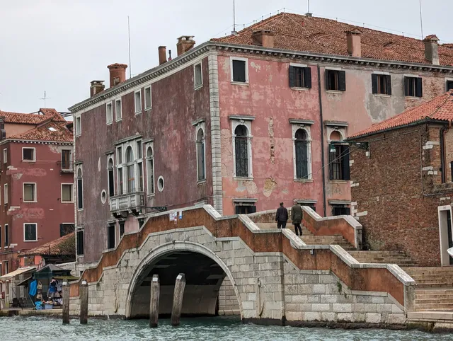 Palazzo Donà dalle Rose