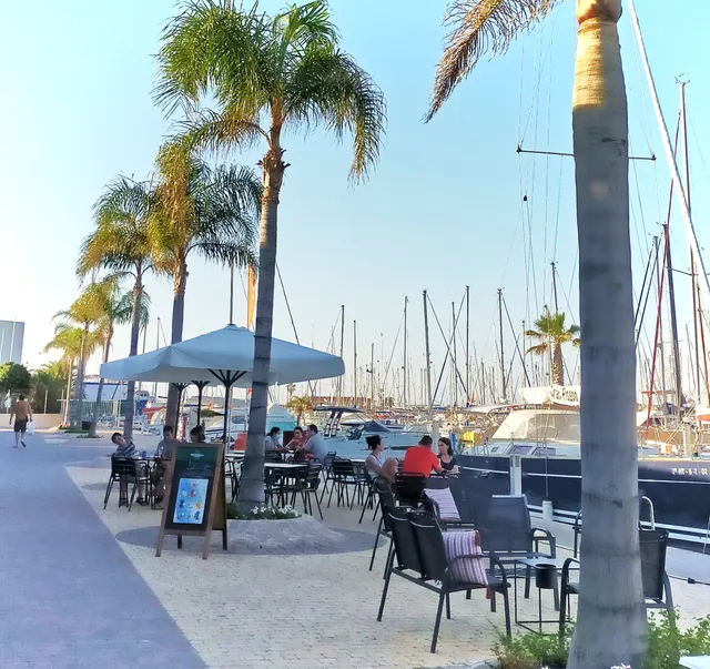 Restaurante Puerto Marina / Restaurantes en San Pedro del Pinatar