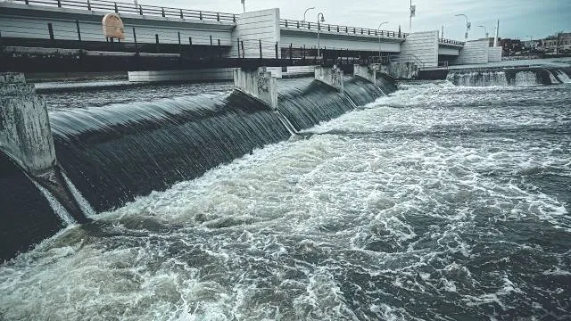 De Pere Riverwalk and Wildlife Viewing Pier