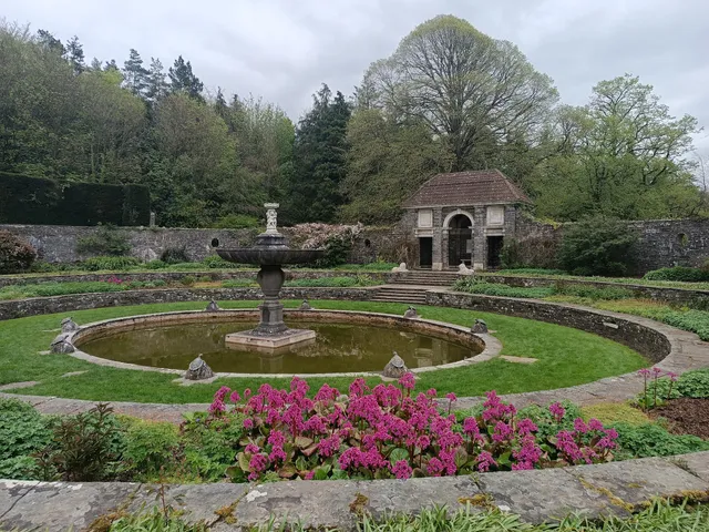 Heywood Gardens (Designed by Lutyens)