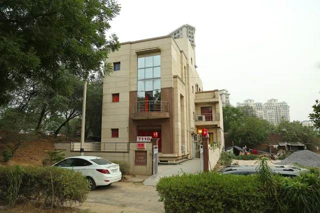 OYO Flagship 567 near MG Road Metro Station