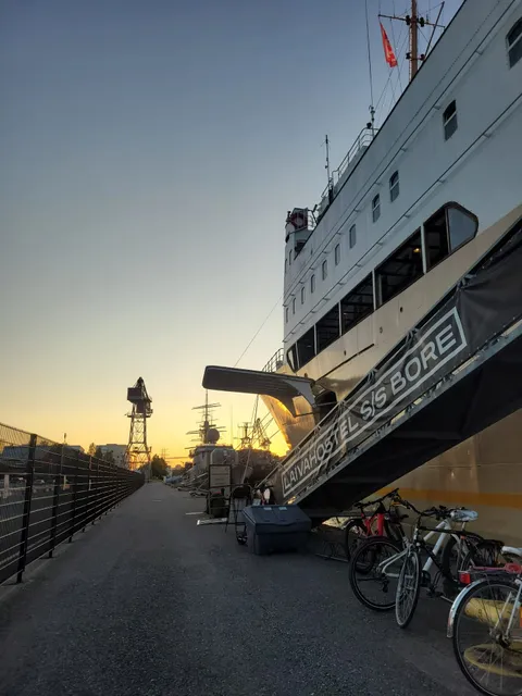 Hostel and Museum Ship s/s Bore