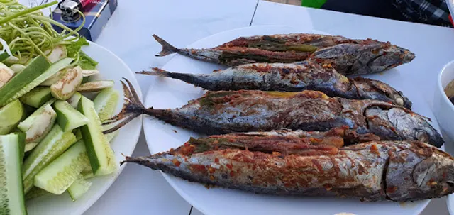 QUÁN NHẬU NHẬT HUY