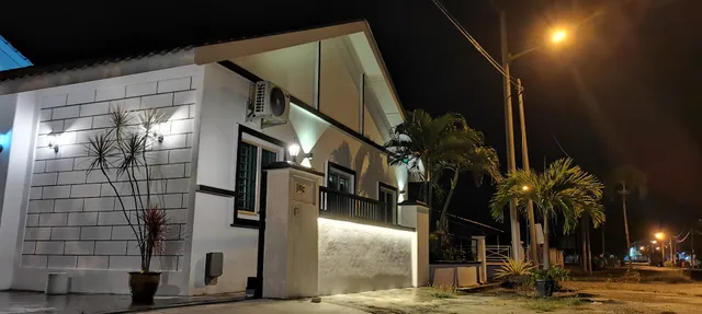 Pantai Remis Homestay 118/118A