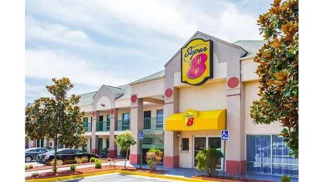 Super 8 by Wyndham Stafford