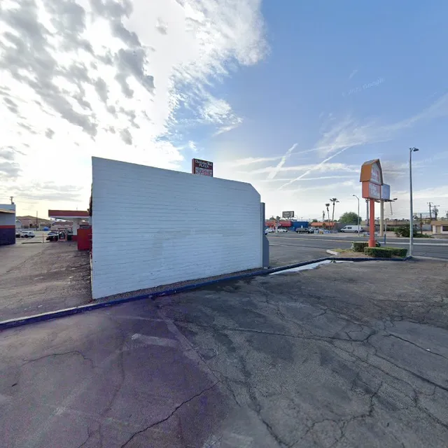 Las Tapatias Neveria & Paleteria