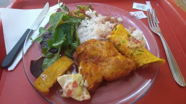 Restaurante Red House.