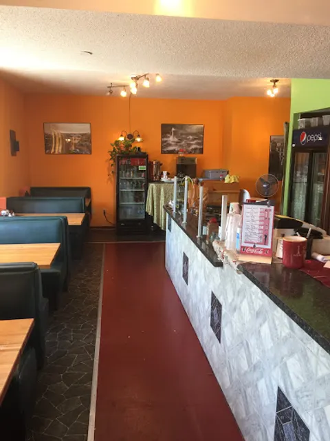 Crêpes de Luxe Cafe