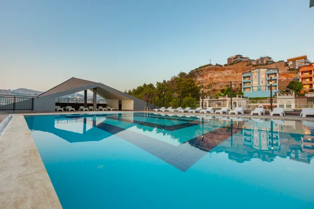 Algora Halal Hotel & Spa