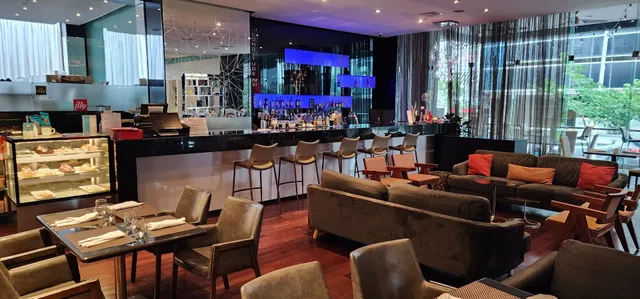 Saril Kitchen & Lounge