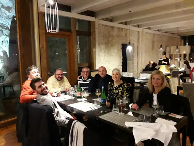 RARO pinseria con cucina