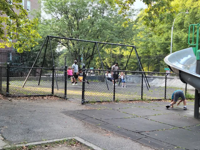 Mosholu Playground