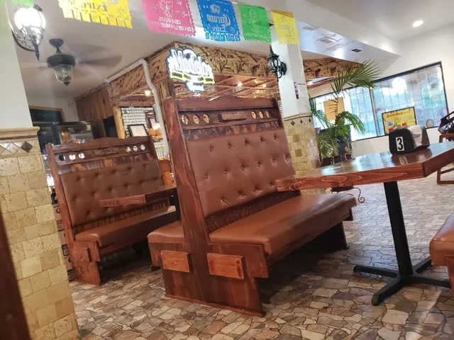 La Esquinita Market & Restaurant