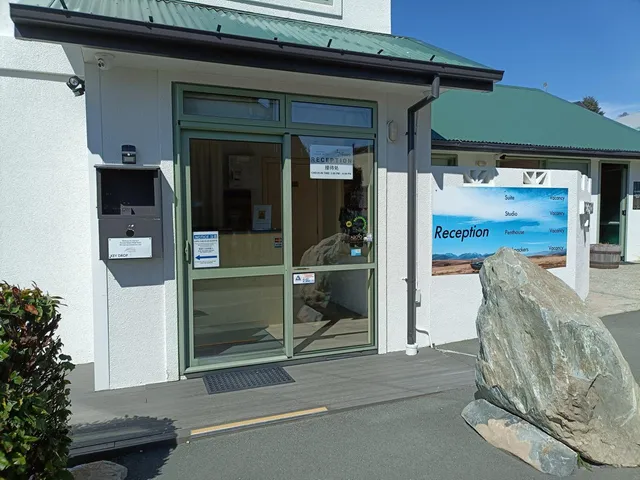 Stay In Tekapo Backpackers