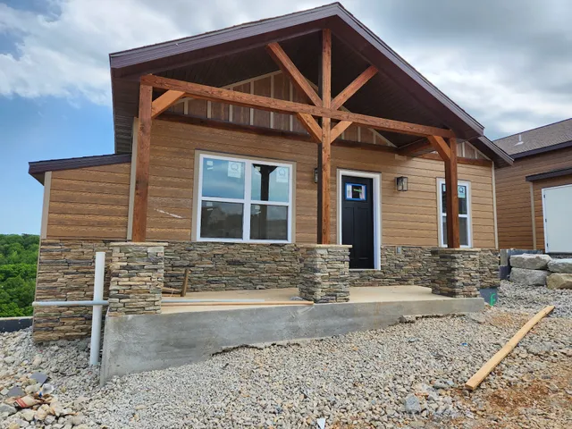 Livin' on the Ledge @ Table Rock Lake