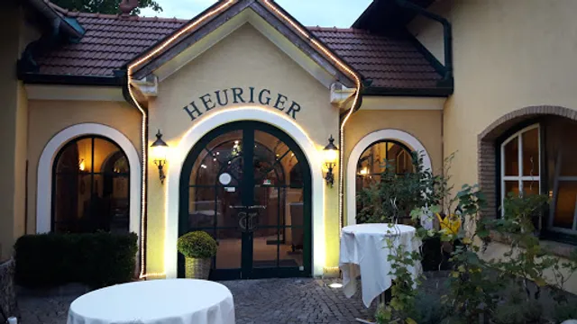 Heuriger Dreimäderlhaus Taschler-Toyfl