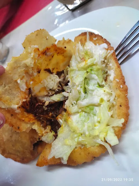 La Oaxaqueña Antojitos Oaxaqueños y Mexicanos