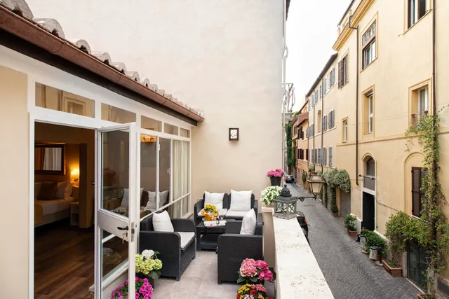 Canova Rooms in Spanish Steps
