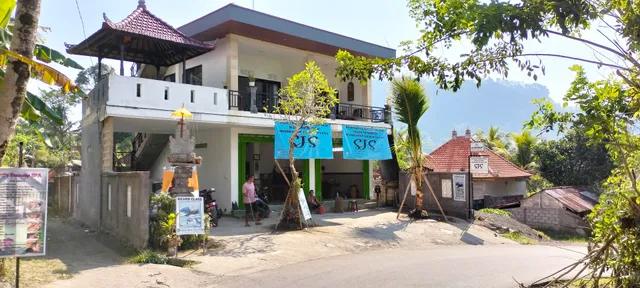 Giri Swari Homestay