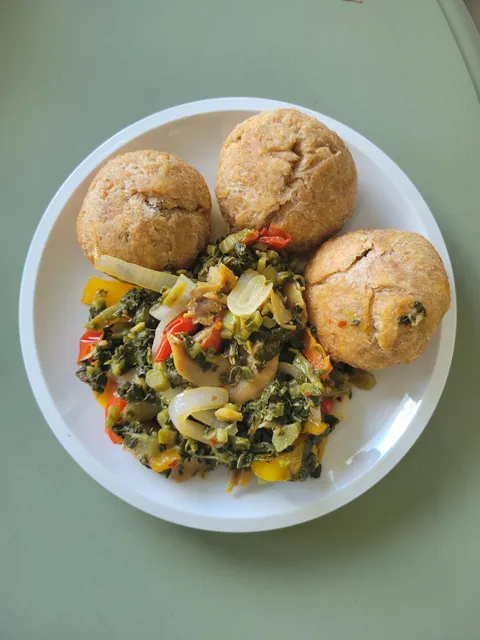 Louis' Jamaican Cuisine & Signature Cakes