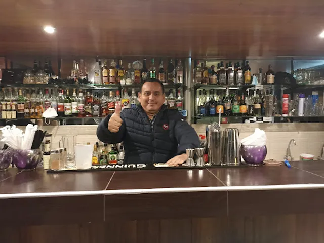 UMATA RESTOBAR FUSION