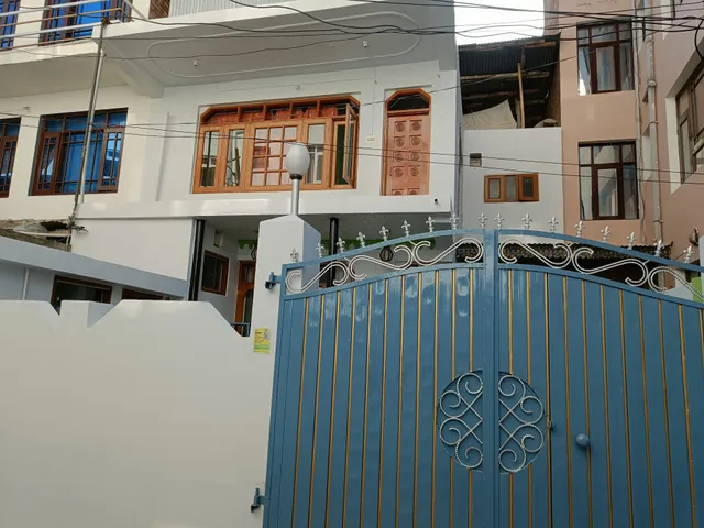 KHUSHBOO GUEST HOUSE