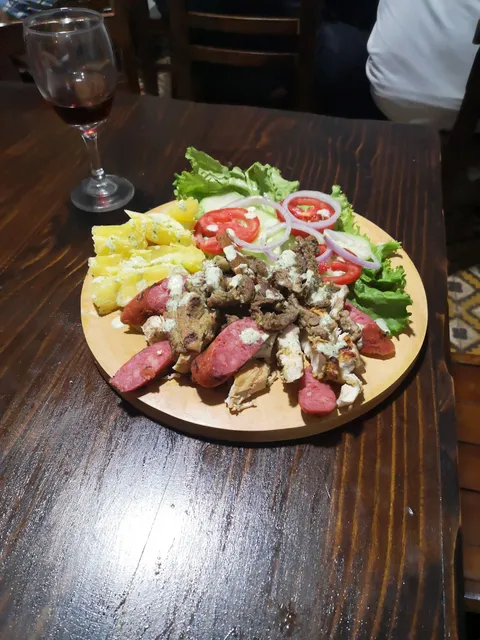 El Rincon Criollo Restaurant