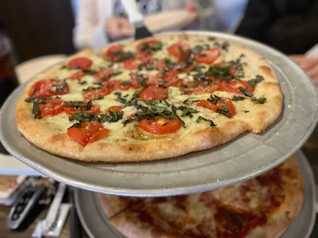 Vinny's Pizza & Grill - Duluth