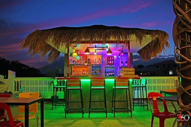 Antwet Backpackers Hostel and Rooftop Bar