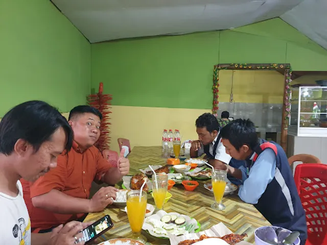 Warung Ikan Bakar Pak Kumis