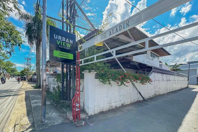 Urbanview Hotel Aloevera Pontianak