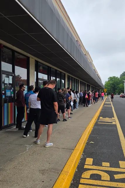 Pennsylvania Department of Transportation - Photo License Center, Bensalem