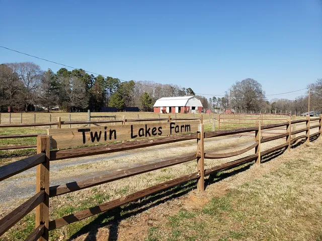 Twin Lakes Farm