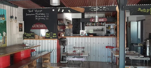 Restaurant La p'tite Gare Saint Pierre.