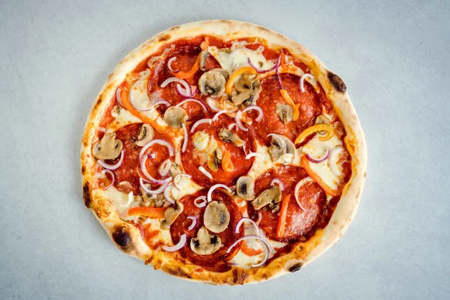 La Strada Pizza Spot Barona