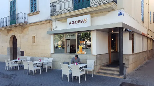 Cafeteria Croisanteria Àgora 16