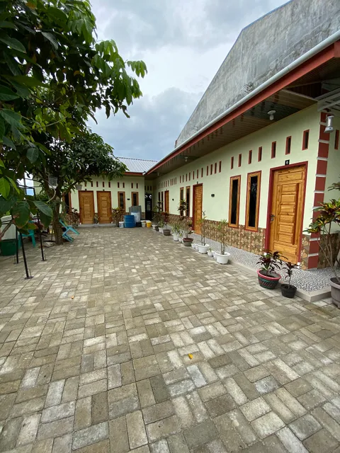 PENGINAPAN NYIUR MELAMBAI