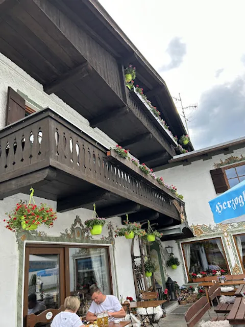 Gaststätte zum Dorfbrunnen