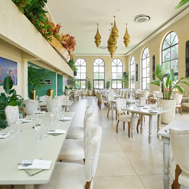 NSUOMNAM SEAFOOD AND FISH RESTAURANT