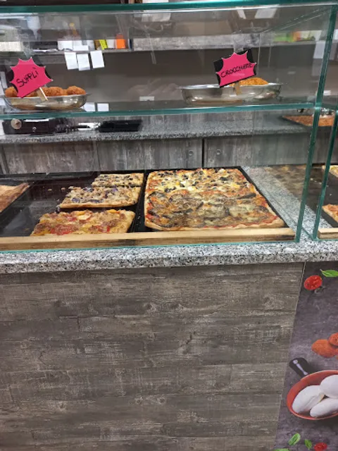 Pizzeria "Gusto Nuovo"